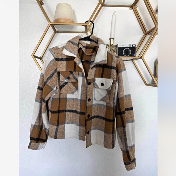 Shein Jackets & Blazers - Shein Flannel Shacket so soft comfy beautiful plaid brown tan Sm